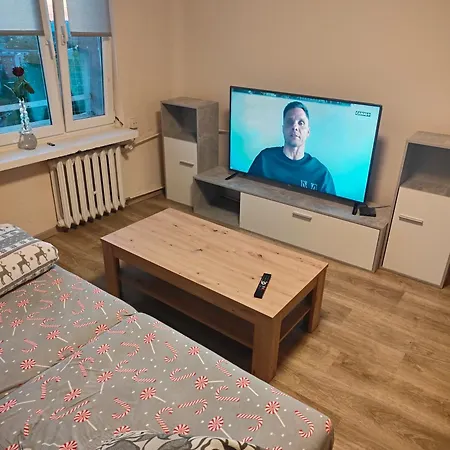 Apartmán Cale Mieszkanie 2 Pokojowe,super Lokalizacja ,w Wiezowcu Z Pieknym Widokiem,2 Duze Lozka,i 1 Jednonosobowe