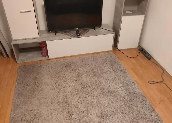 Cale Mieszkanie 2 Pokojowe,super Lokalizacja ,w Wiezowcu Z Pieknym Widokiem,2 Duze Lozka,i 1 Jednonosobowe צ'סטוצ'ובה