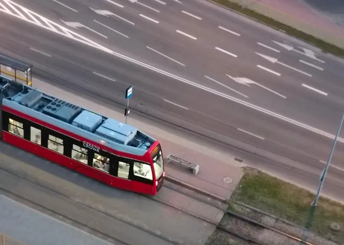 Cale Mieszkanie 2 Pokojowe,super Lokalizacja ,w Wiezowcu Z Pieknym Widokiem,2 Duze Lozka,i 1 Jednonosobowe דירה